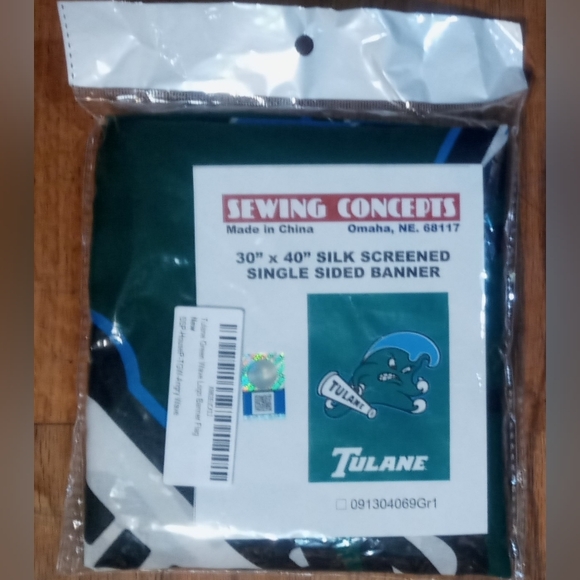 Tulanc Green Wave House Banner Flag new in package college football basketball - Picture 1 of 5